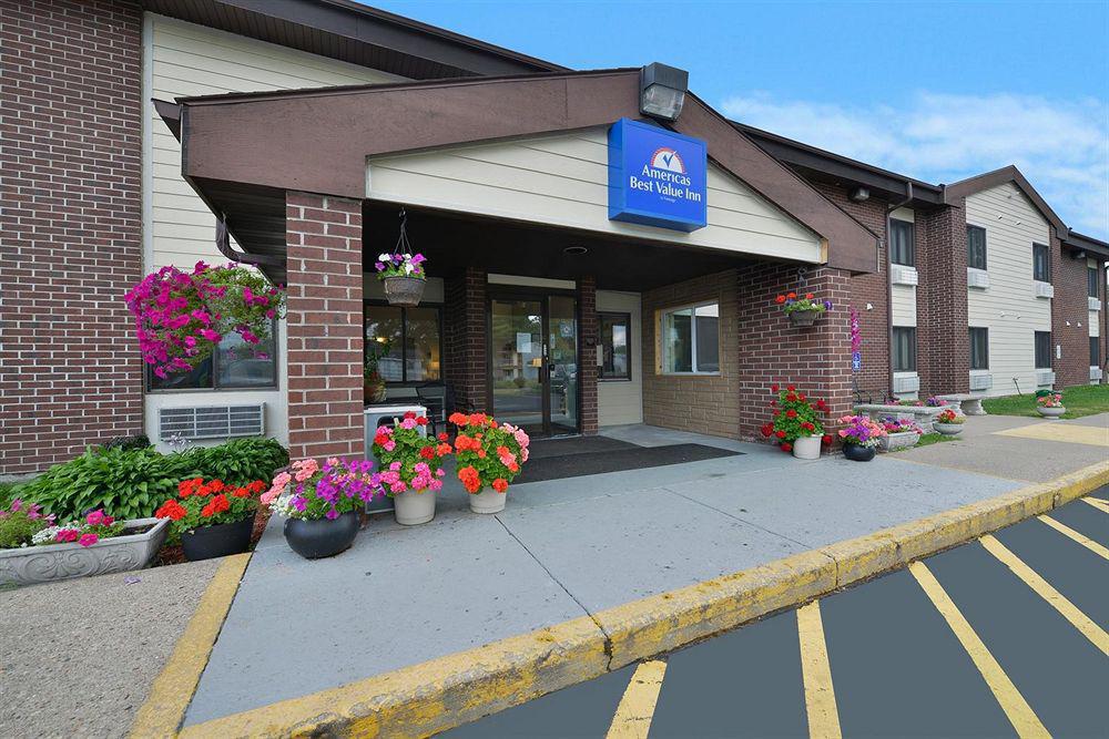 Americas Best Value Inn Wisconsin Rapids Exterior foto