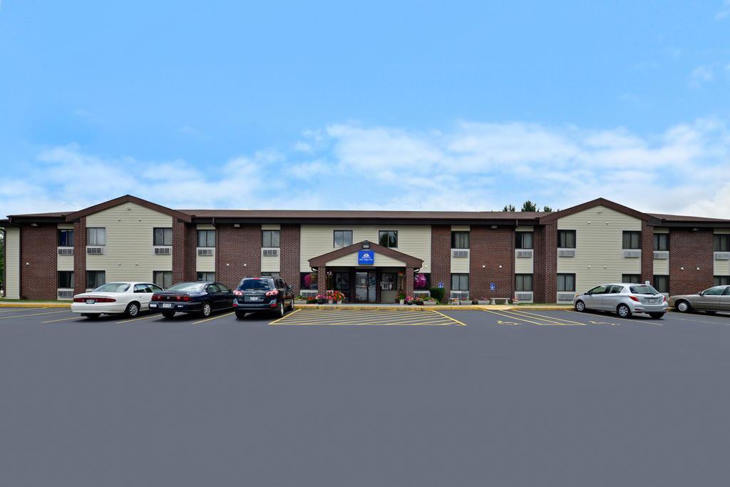 Americas Best Value Inn Wisconsin Rapids Exterior foto
