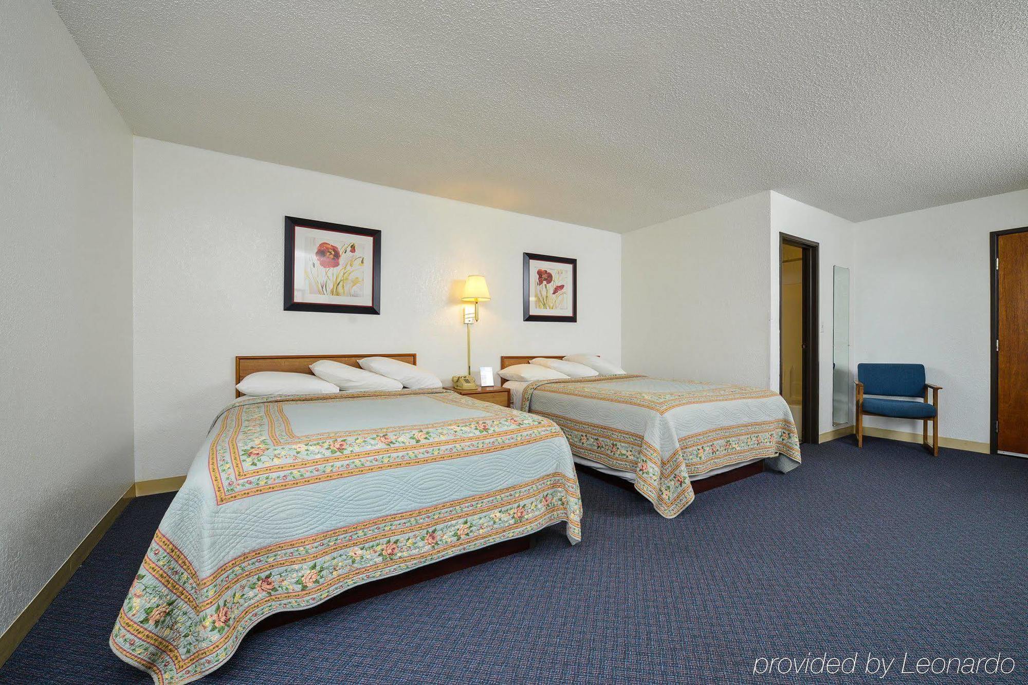 Americas Best Value Inn Wisconsin Rapids Exterior foto