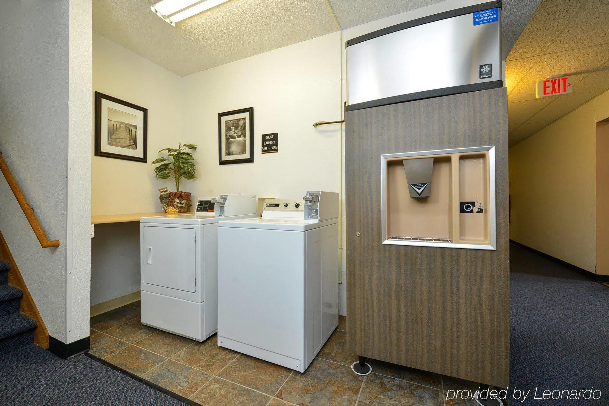 Americas Best Value Inn Wisconsin Rapids Exterior foto